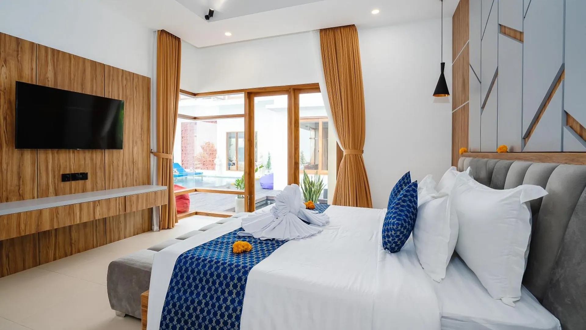 6 Bedroom High End Luxury Villa In Batu Belig, Seminyak Canggu   Canggu (Bali)