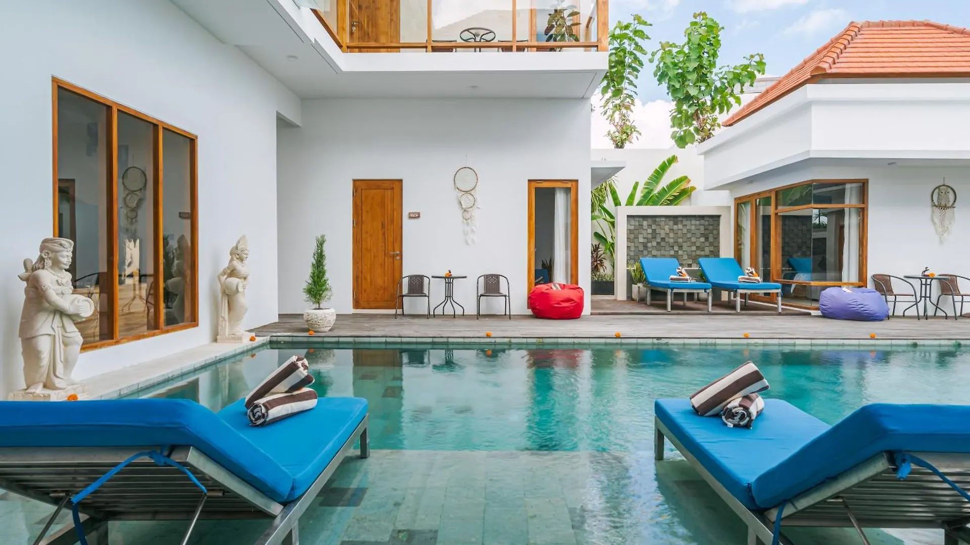 6 Bedroom High End Luxury Villa In Batu Belig, Seminyak Canggu  0*, Canggu (Bali) Indonesia